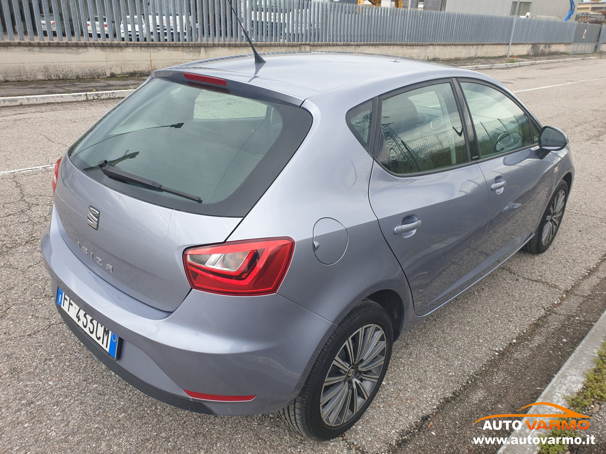 SEAT Ibiza Ibiza 5p 1.0 Connect 75cv NEOPATENTATI come nuova!